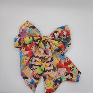 Disney Princesses 7-Inch Hairbow: Royally Elegant with an Alligator Clip